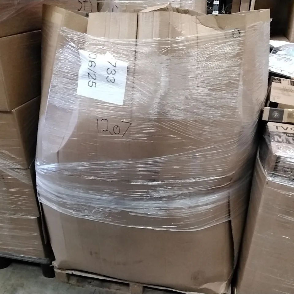 PALLET TO CONTAIN A LARGE QUANTITY OF HOSE PIPE PRODUCTS AND ACCESSORIES // BRANDS AND MODELS VARY