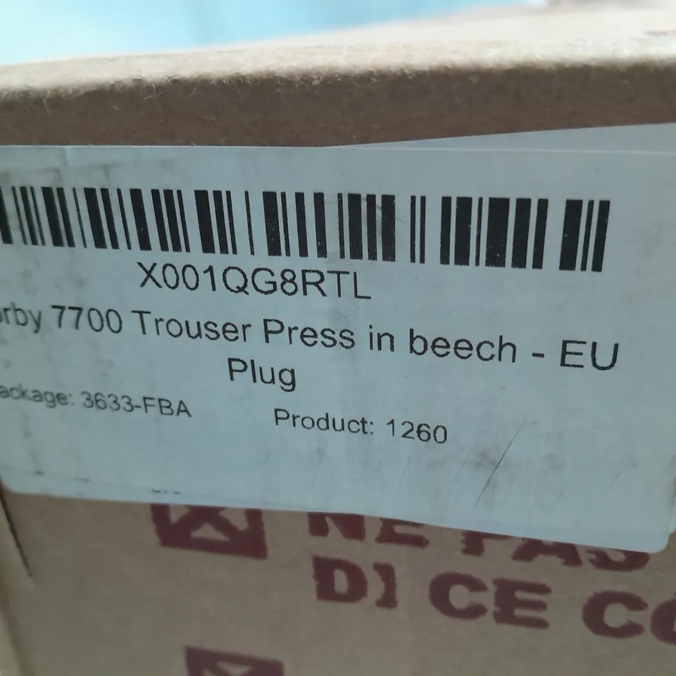 BOXED CORBY 7700 TROUSER PRESS BEECH