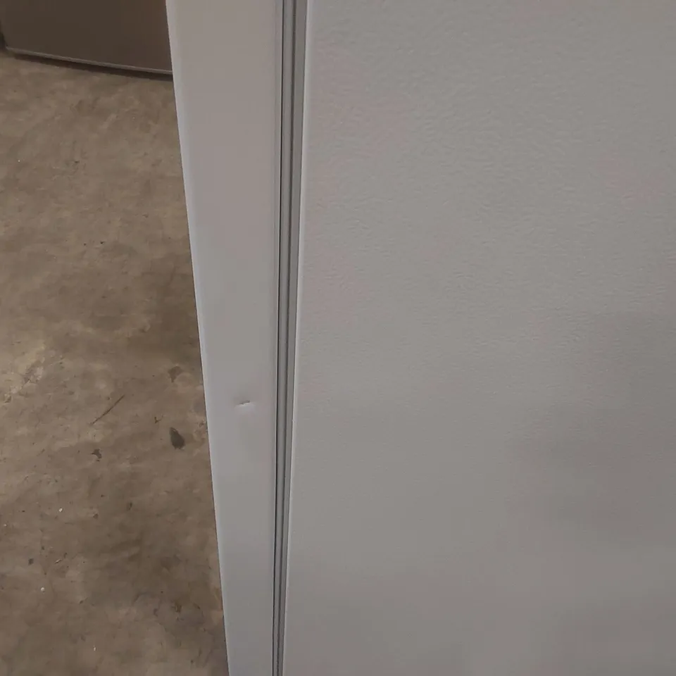 LOGIK LUL48W23 UNDERCOUNTER FRIDGE - WHITE