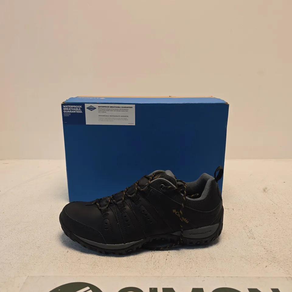 COLUMBIA MEN’S WOODBURN WATERPROOF HIKING SHOES – BLACK, UK 9.5