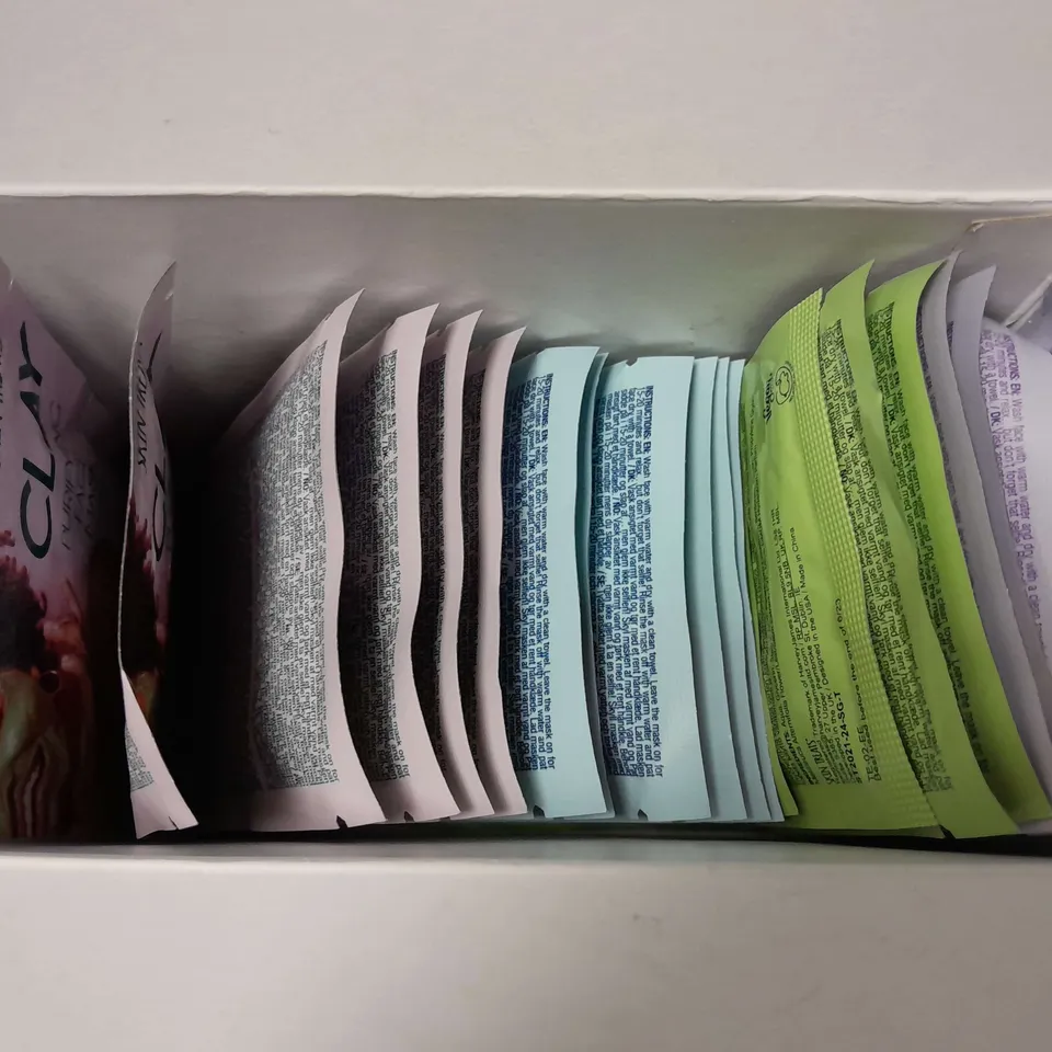 25 BOXED SKIN TREATS 24 DAYS OF MASKING CLAY FACE MASKS