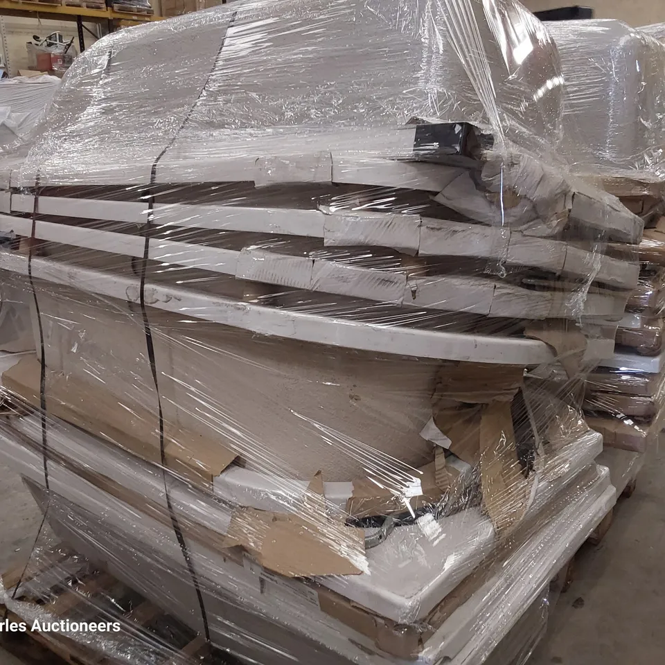 PALLET OF APPROXIMATELY 10 ASSORTED BATHS