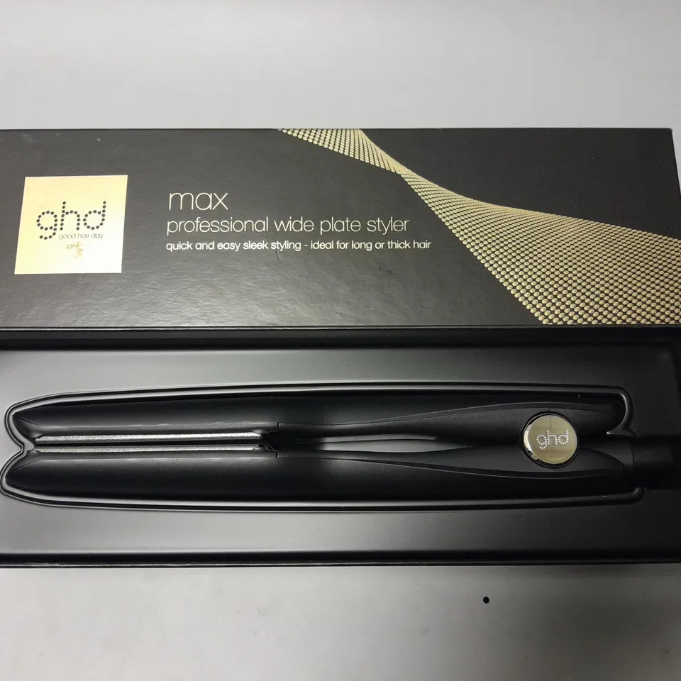 BOXED GHD MAX PROFESSIONAL WIDE PLATE STYLER