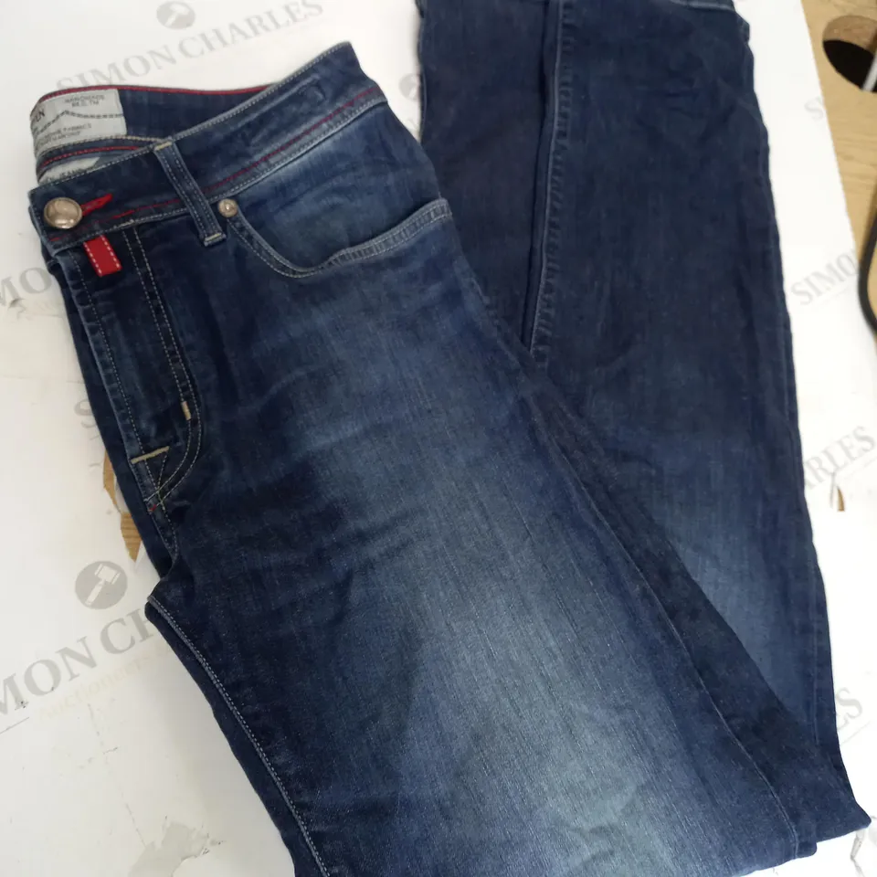 JACOB COHEN DENIM JEANS SIZE M