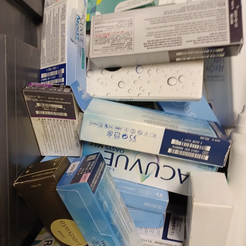 BOX OF APPROXIMATELY 30 ASSORTED HEALTH & EYECARE PRODUCTS TO INCLUDE CONTACT LENSES & CONTACT SOLUTION
