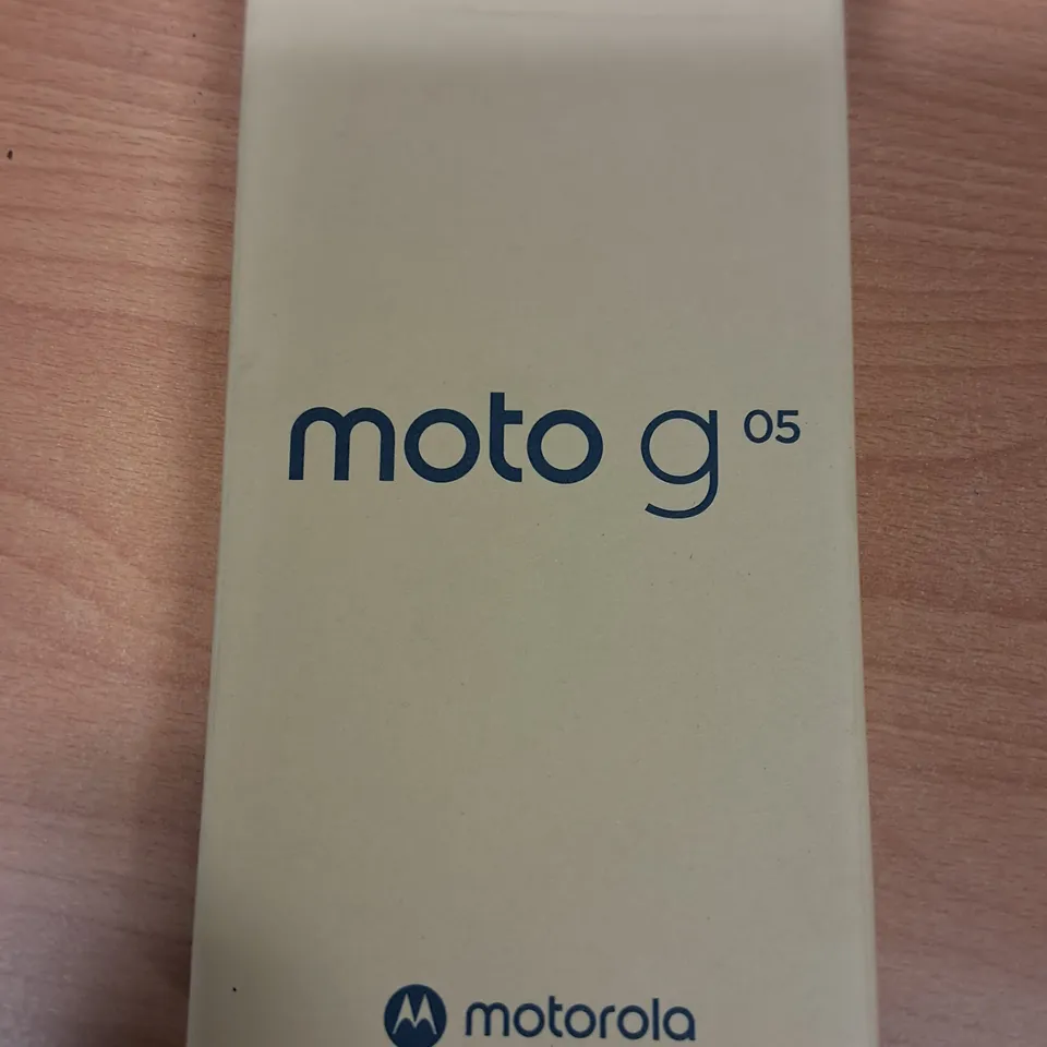 BOXED MOTOROLA MOTO G5 64GB IN DENIM BLUE - MC43C