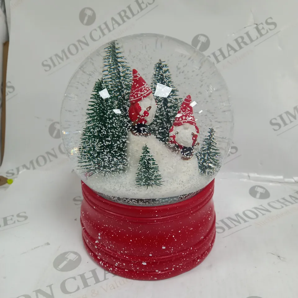 SANTA EXPRESS CHRISTMAS CHARACTER MUSICAL WATER SPINNER