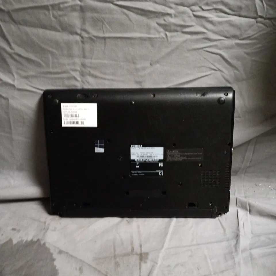 TOSHIBA SATELLITE PRO R40-C LAPTOP