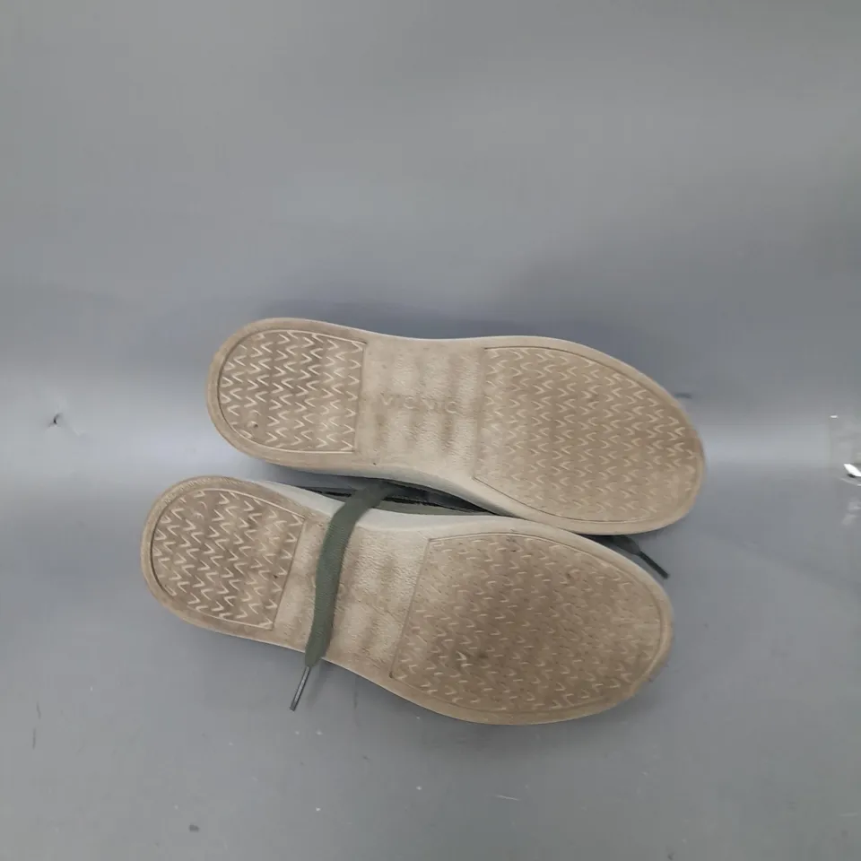 VIONIC MYLIE TRAINERS KHAKI - SIZE 4.5