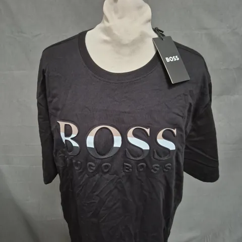 HUGO BOSS SLOGAN TEE SIZE XXL