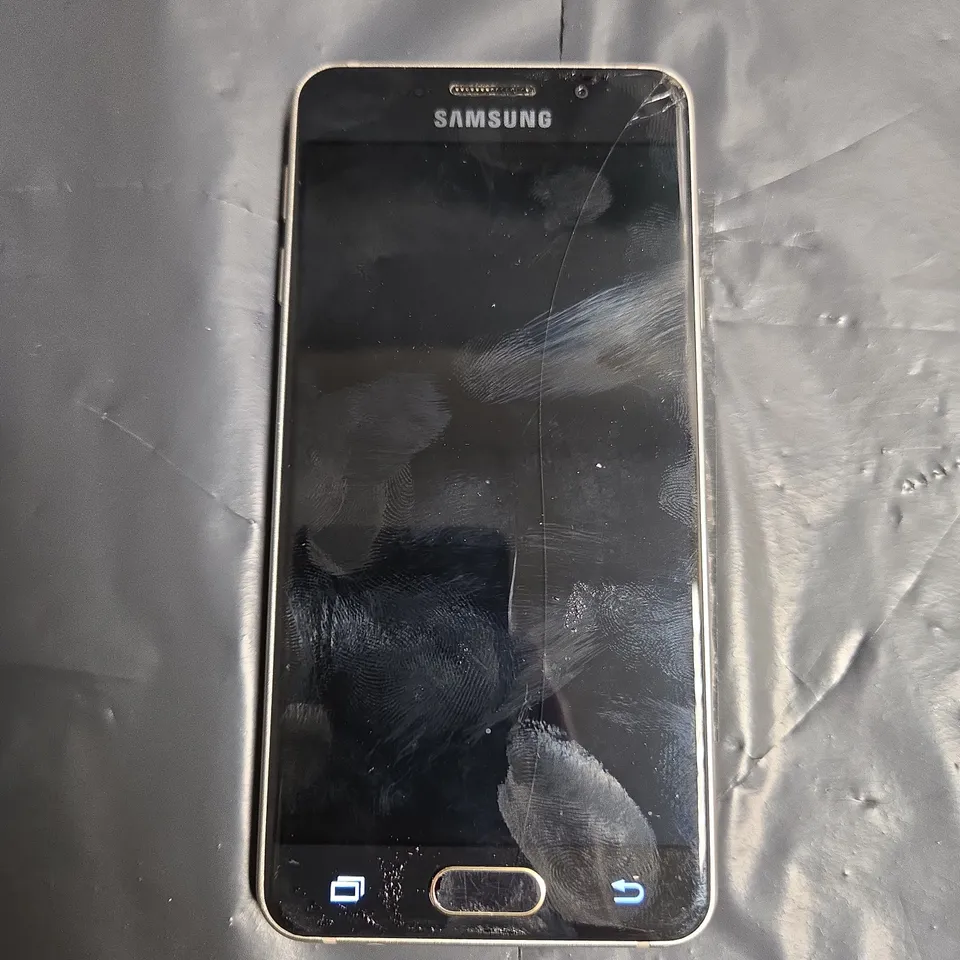 SAMSUNG GALAXY A3 SMARTPHONE 