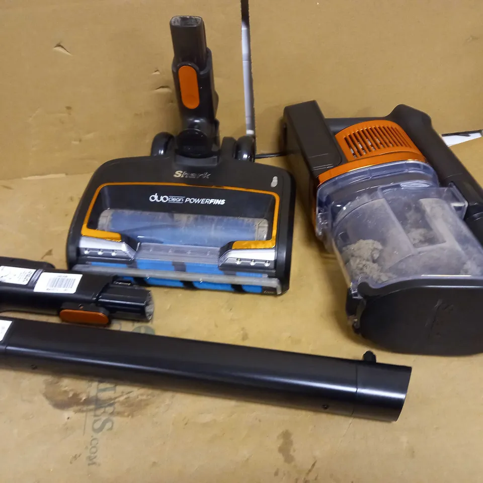 SHARK DUOCLEAN VACUUM