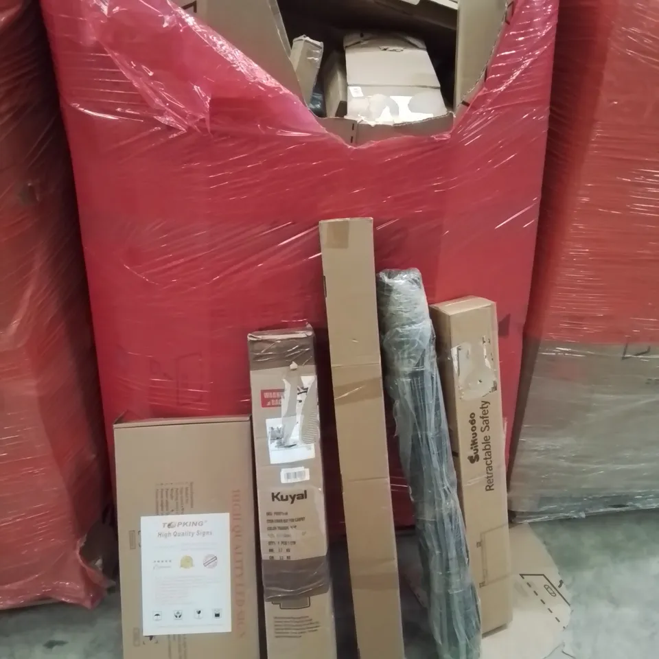 PALLET CONTAINING VARIOUS ASSORTED BOXED HOUSEHOLD ITEMS TO INCLUDE: RETRACTABLE SAFETY GATES, LED SIGNS, PLASTIC FENCING AND LOTS MORE UNMARKED BOXED ITEMS 