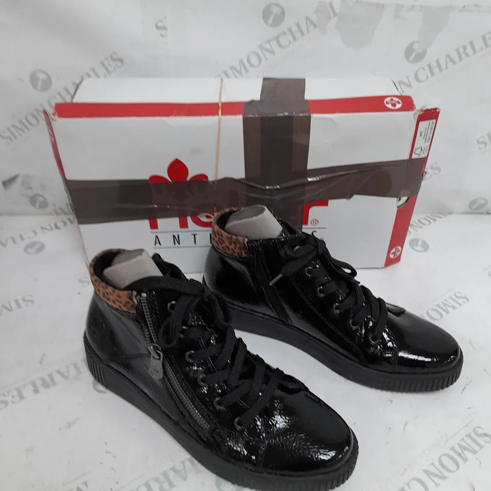 BOXED PAIR OF RIEKER HIGH TOP TRAINERS IN BLACK SIZE 6