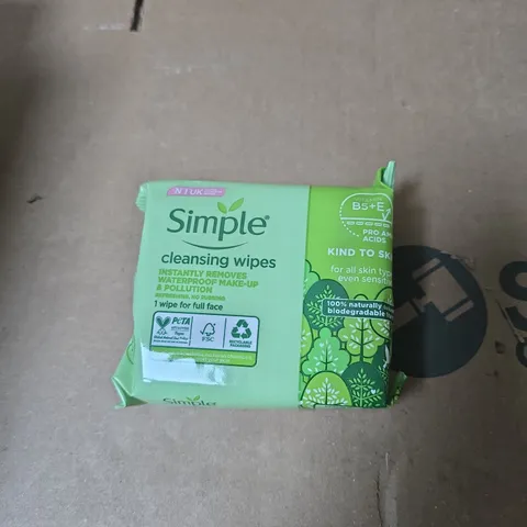 BOX OF APPROXIMATELY 6 PACKS OF SIMPLE CLEANSING WIPES β FACIAL SKIN CARE
