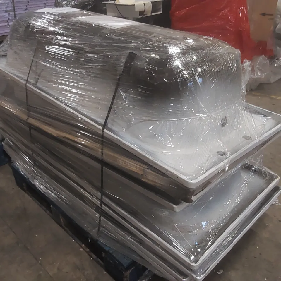 PALLET CONTAINING APPROXIMATELY 7x BRANDED STEEL BATHS