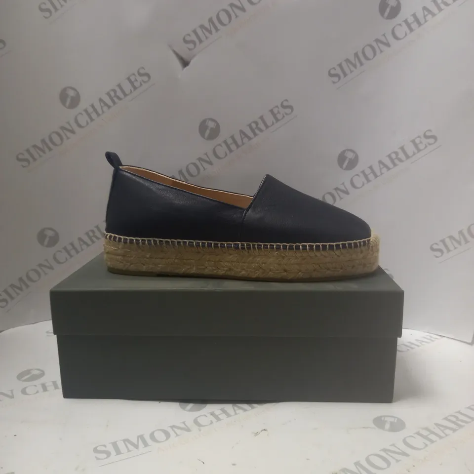BOXED HOBBS ALICIA ESPADRILLE IN NAVY - SIZE 6