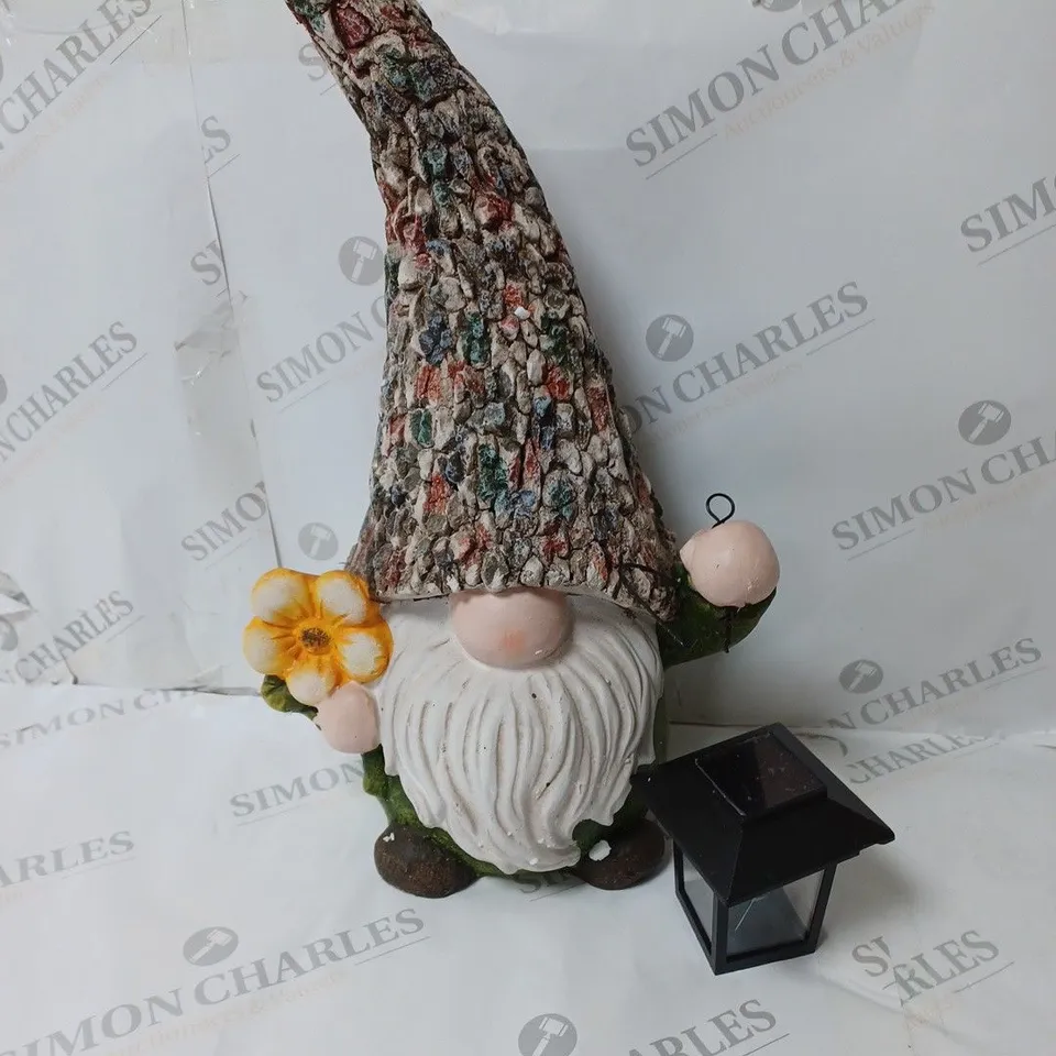 BOXED HOME2GARDEN GNOME FLOWER DECOR