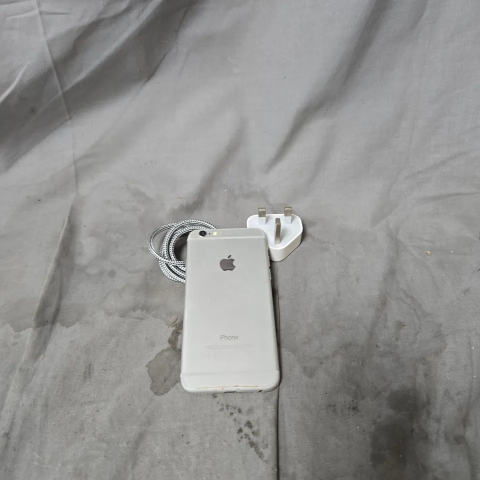 APPLE IPHONE (SILVER) WITH BRAIDED CHARGING CABLE AND WALL CHARGER