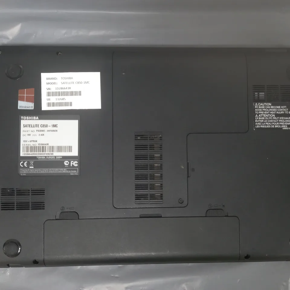 TOSHIBA SATELLITE C850-1MC	15 INCH PENTIUM B960 2.20GHZ