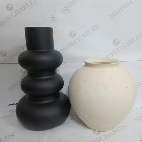 SET OF 2 TO INCLUDE - ZARA HOME POT & UNBRANDED BLACK GLASS VASE