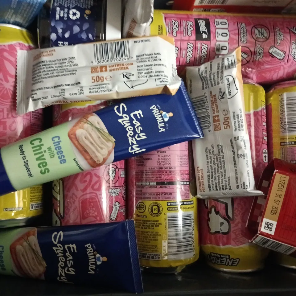 APPROXIMATELY 10 ASSORTED FOOD AND DRINK ITEMS TO INCLUDE GHOST, GREEN & BLACKS, JUST BEE, ETC