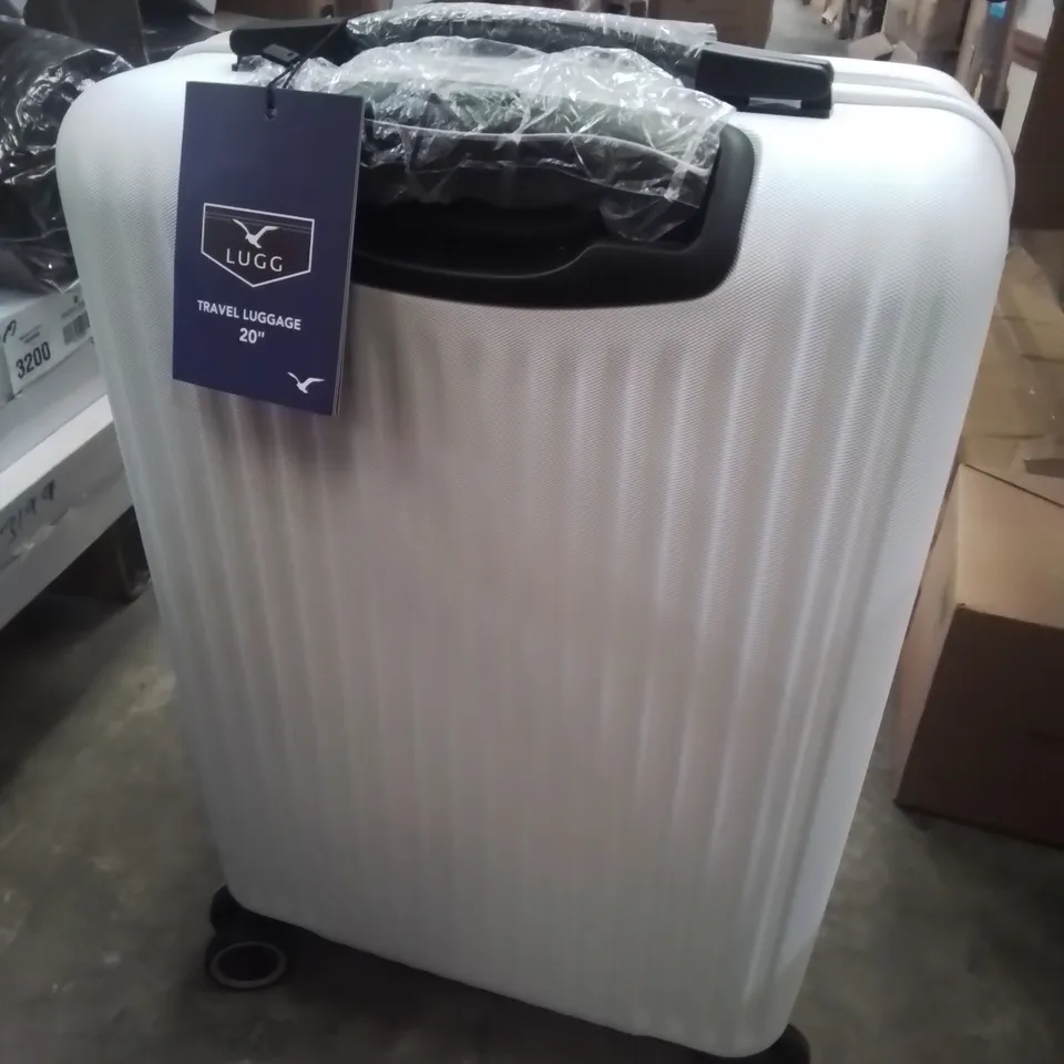 LIGHTWEIGHT WHITE TRAVEL SUITCASE.