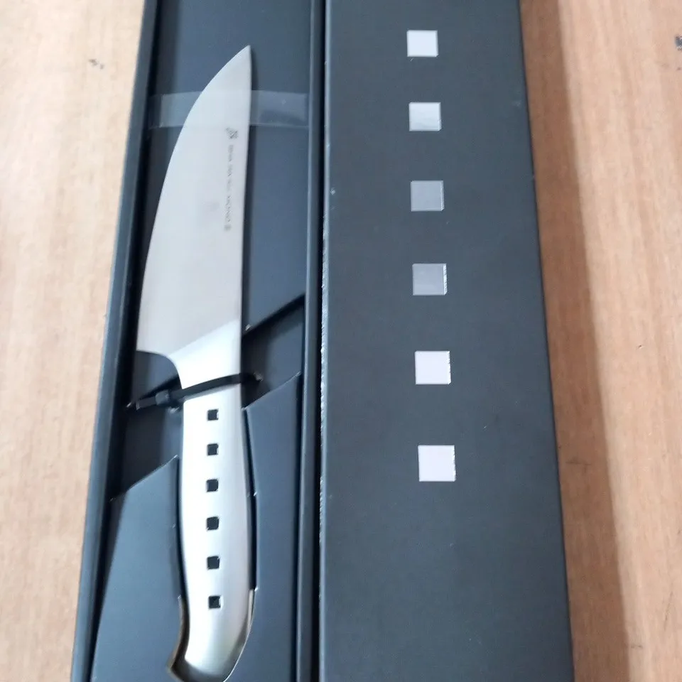 BRAND NEW BOXED SHA RA KU MONO MOLYBDENUM VANADIUM STEEL FJ-03 13CM DEBA KNIFE