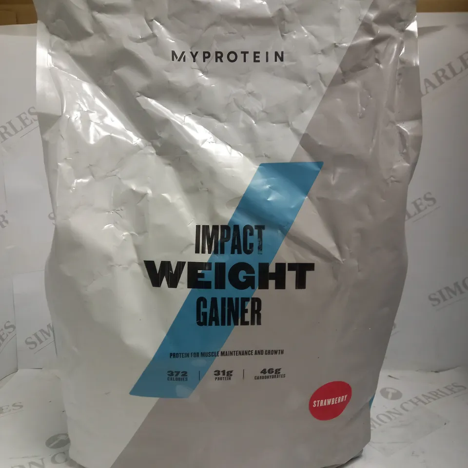 MYPROTEIN IMPACT WEIGHT GAINER STRAWBERRY PROTEIN 5KG