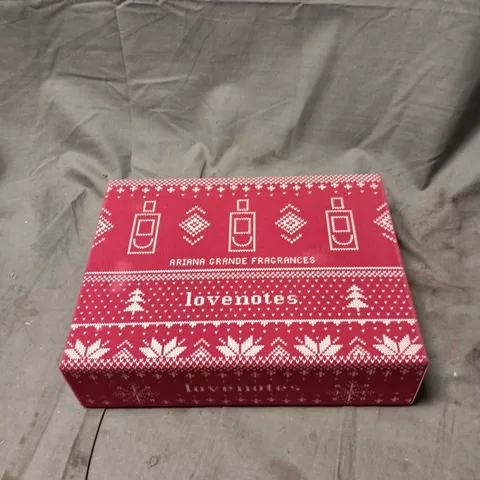 ARIANA GRANDE LOVE NOTES GIFT SET – 3PC FRAGRANCE & PINK CANDLE