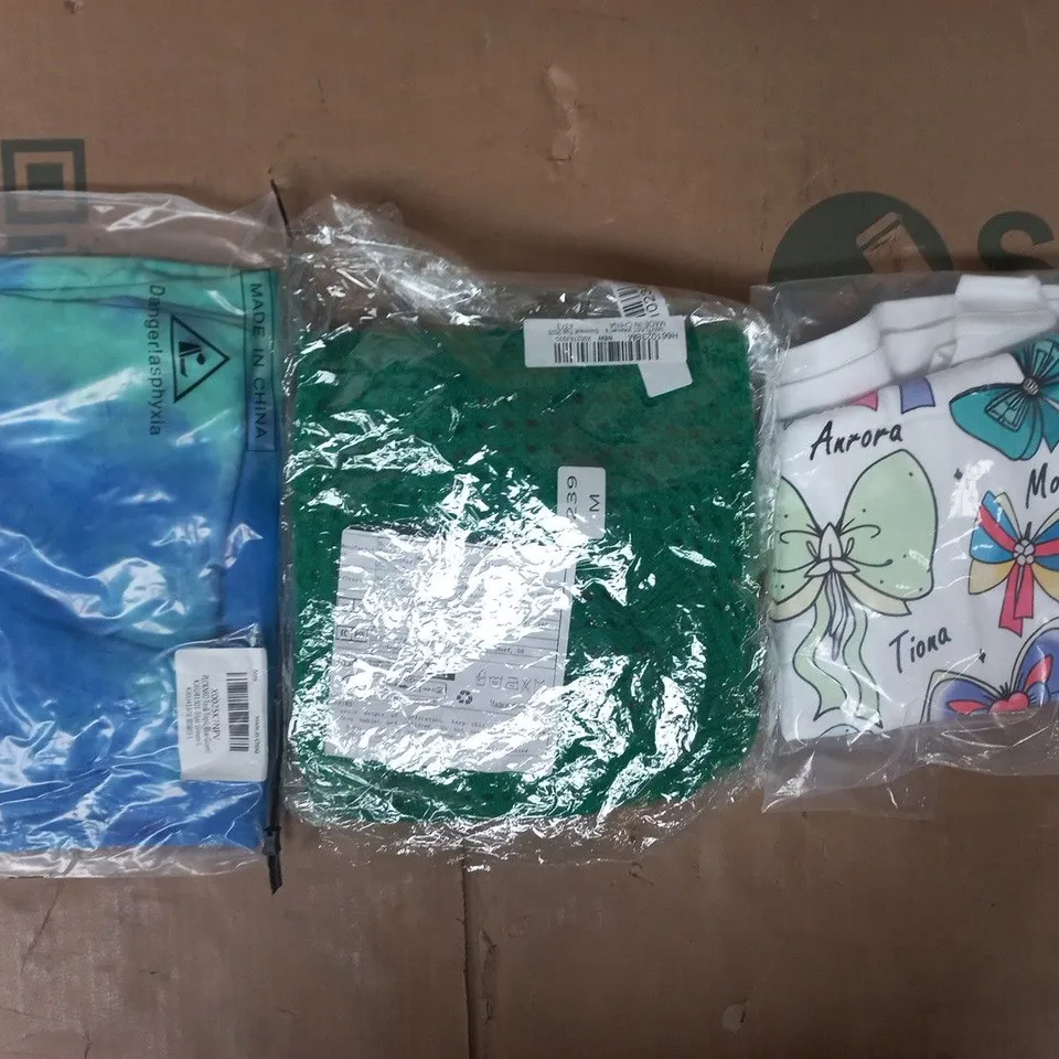 APPROXIMATELY 20 ASSORTED CLOTHING AND FASHION PRODUCTS IN VARIOUS STYLES AND SIZES - COLLECTION ONLY