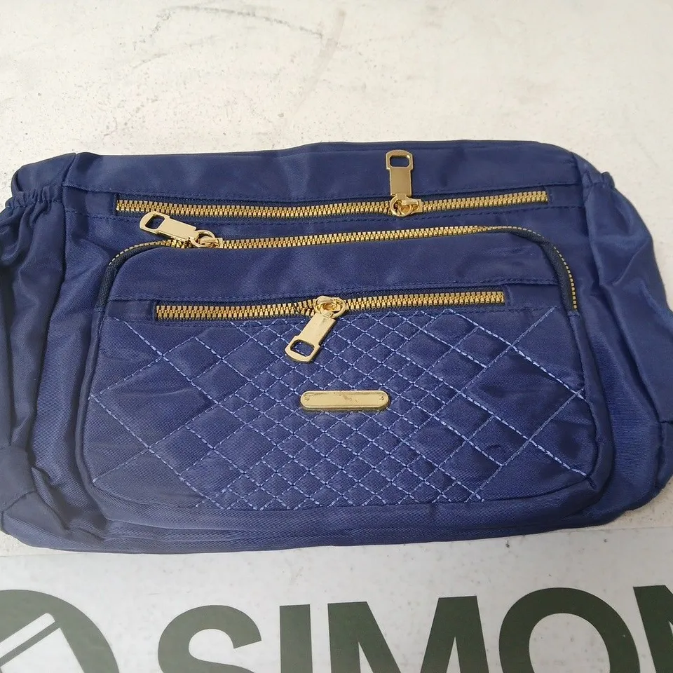 NAVY BLUE QUILTED HANDBAG WITH GOLD-TONE ZIPS