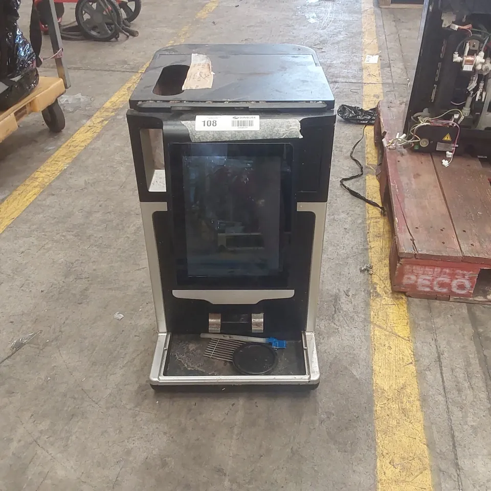 COMMERCIAL COFFEE MACHINE