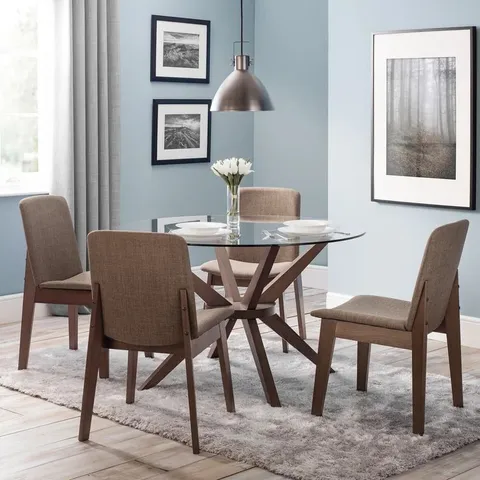 BOXED ROBINSON DINING TABLE