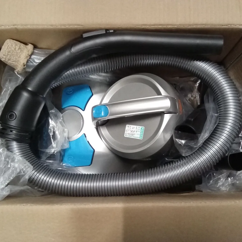 BOXED VAX CYCLONIC PET PICKUP, BAGLESS CYLINDER VACUUM CLEANER - CVRAV013