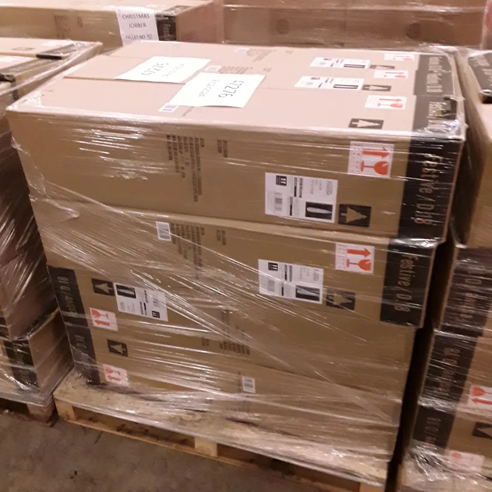 PALLET OF APPROXIMATELY 12 BOXES CONTAINING BRAND NEW 114CM SILVER TIPS TREES