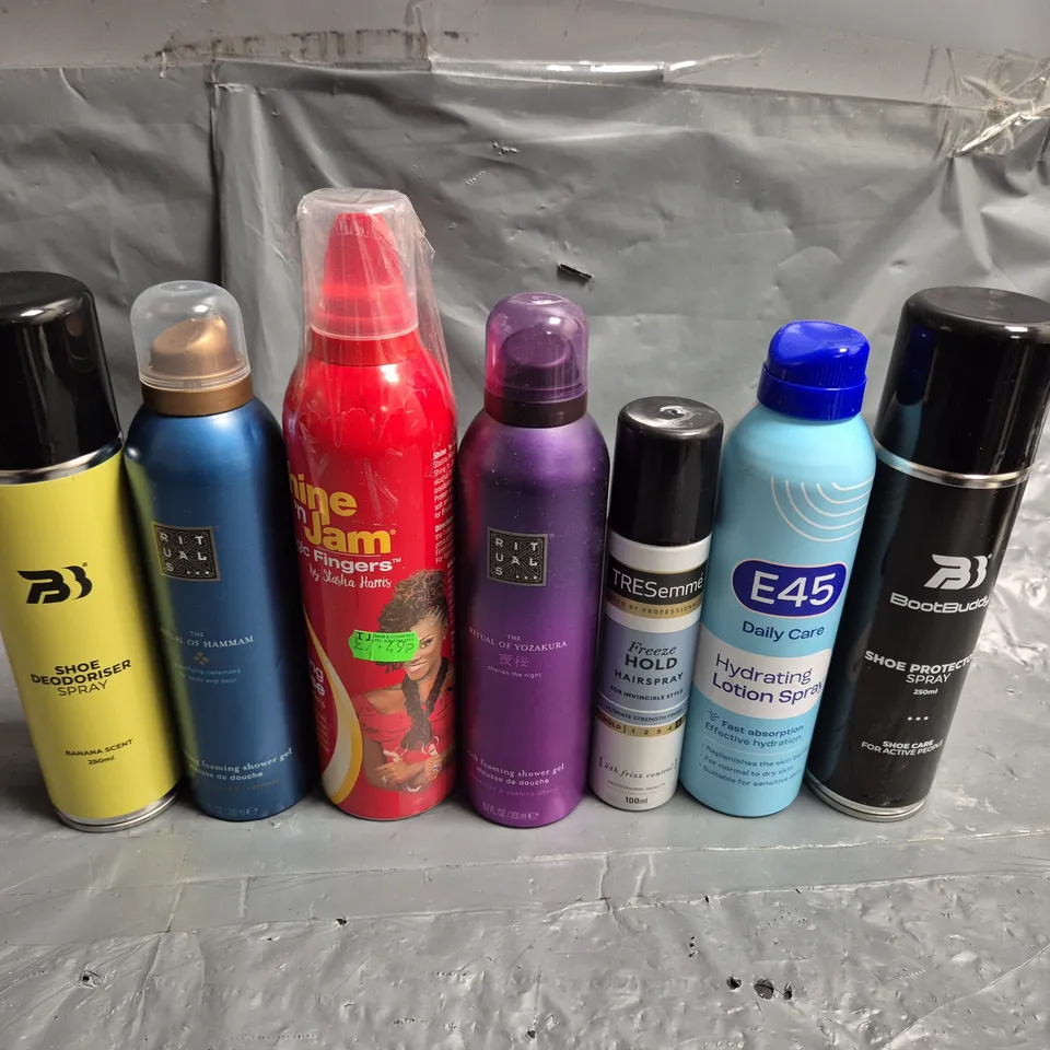 APPROXIMATELY 10 ASSORTED AEROSOLS TO INCLUDE E45, SHINE N JAM AND TRESEMME
