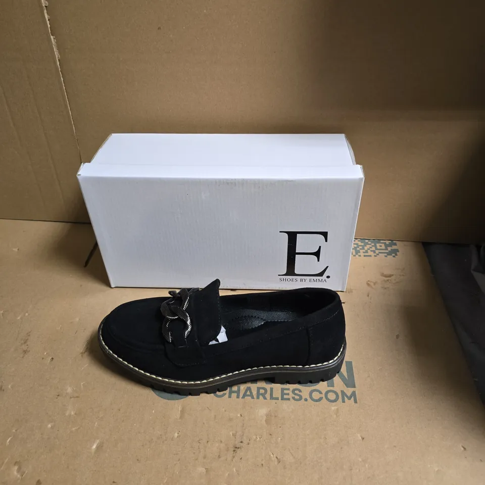 E. SHOES BY EMMA BLACK SUEDE LOAFERS WITH CHAIN DETAIL - UK SIZE 5