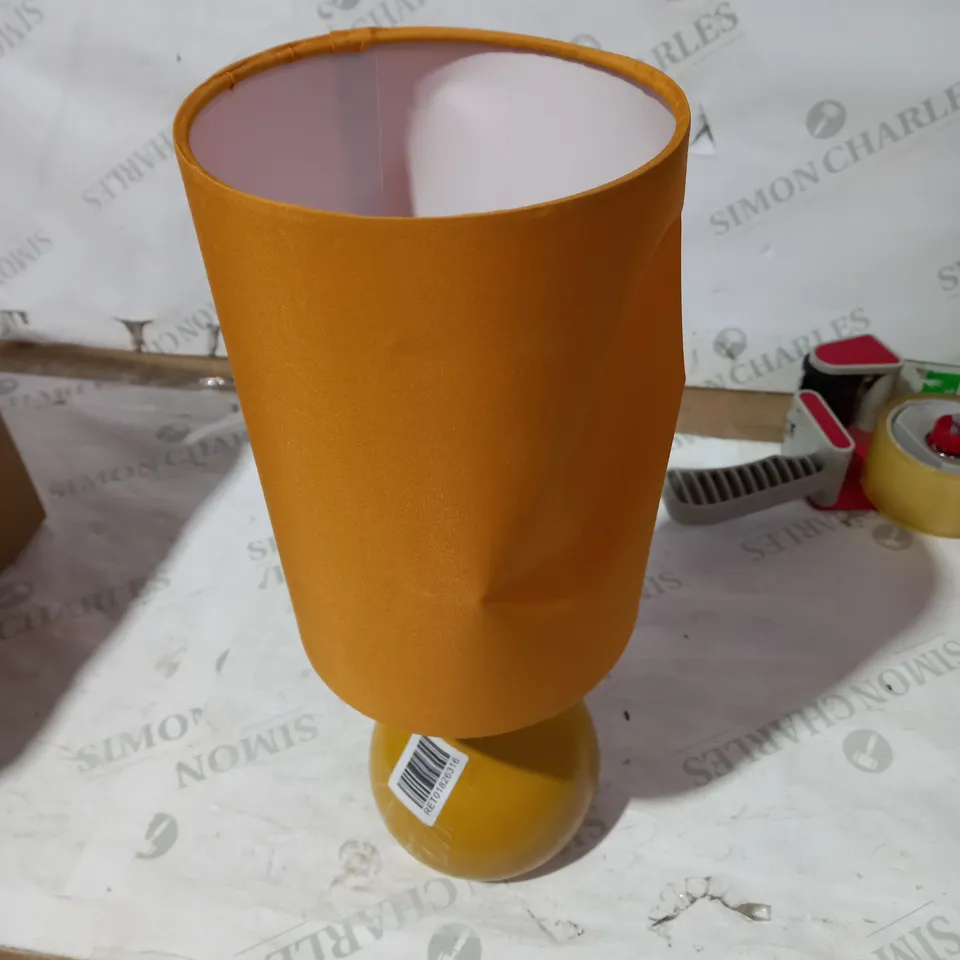 TABLE LAMP