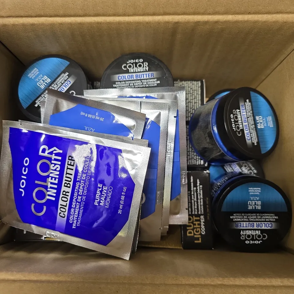 APPROXIMATELY 20 ASSORTED JOICO COSMETICS ITEMS TO INCLUDE DUO LIGHT COPPER, COLOUR BUTTER, ETC - COLLECTION ONLY