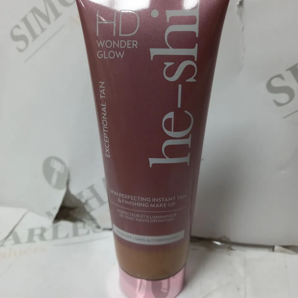 HE-SHI HDWONDER GLOW SKIN PERFECTING INSTANT TAN & FINISHING MAKE-UP