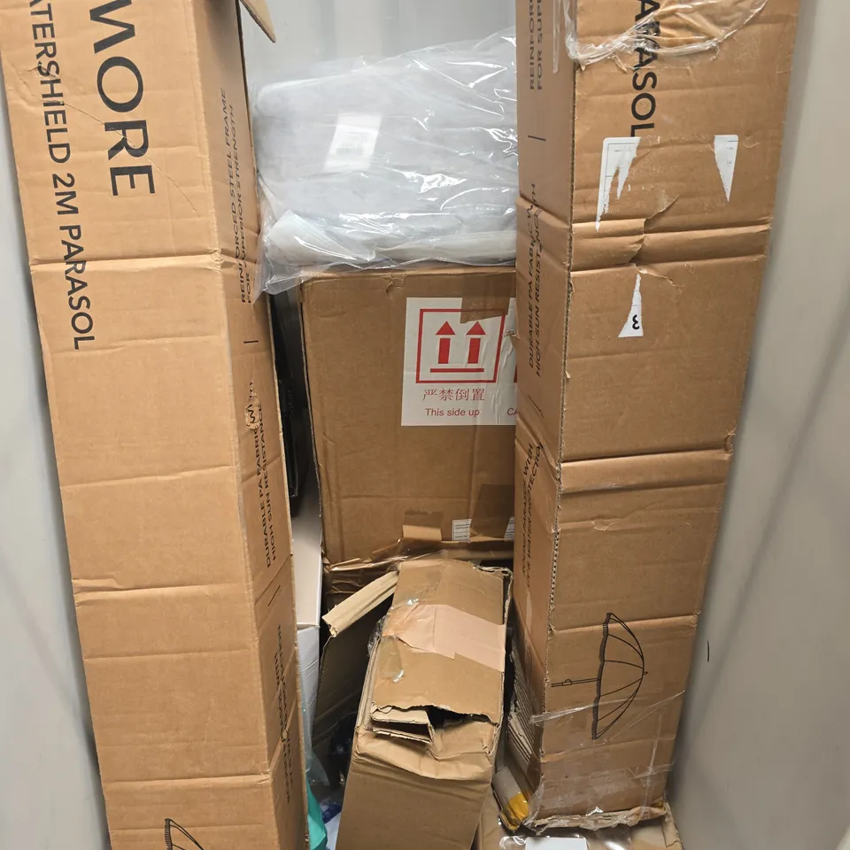 CAGE OF APPROXIMATELY 10 ASSORTED HOUSEHOLD ITEMS TO INCLUDE UV + WATERSHIELD 2M PARASOL, ETC