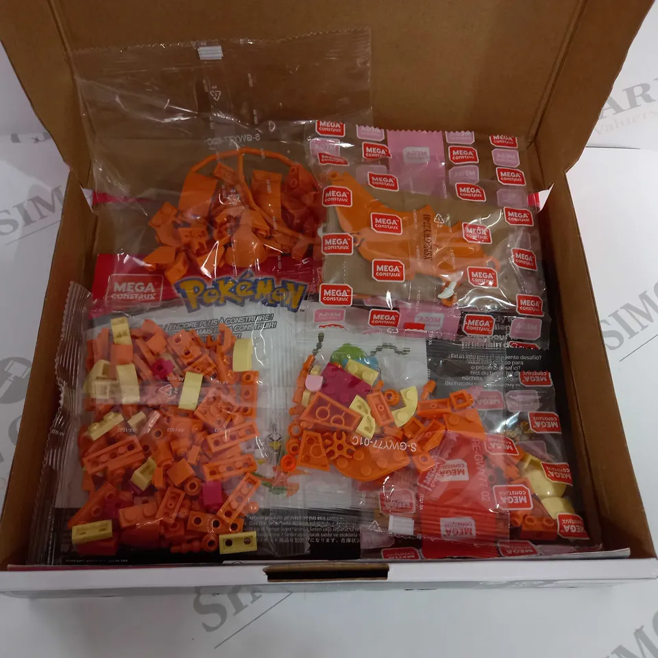 BOXED MEGA CONSTRUX POKEMON CHARIZARD