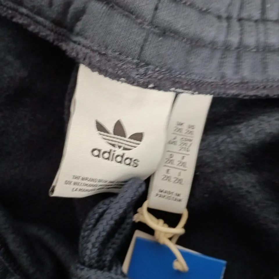 ADIDAS ESSENTIAL SHORTS IN INK - 2XL