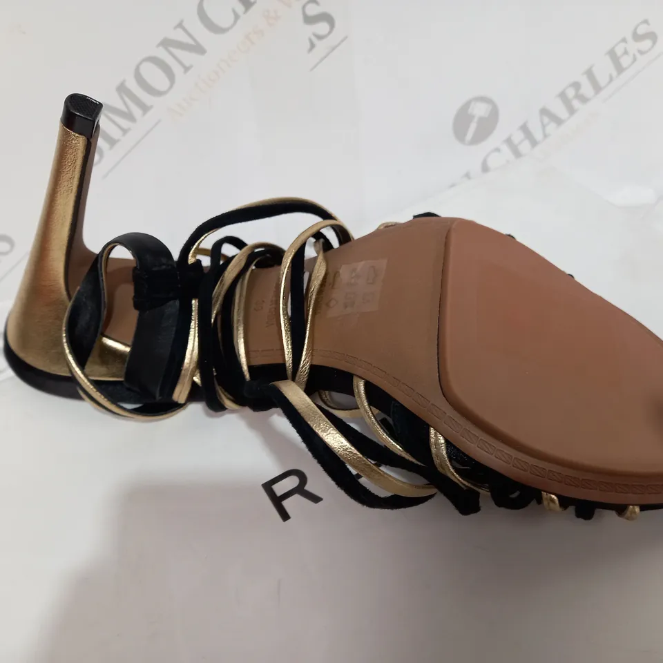 BOXED PAIR OF REISS CASSIDY STRAPPY HEELS IN BLACK/GOLD SIZE 6
