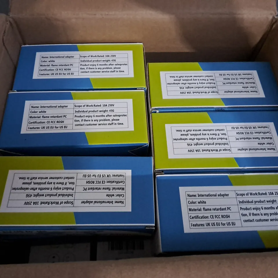 BOX OF APPROX. 30 ASSORTED INTERNATIONAL ADAPTORS 