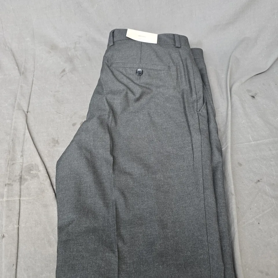 MOSS SKIN FIT MEN'S TROUSERS – CHARCOAL - SIZE 34L
