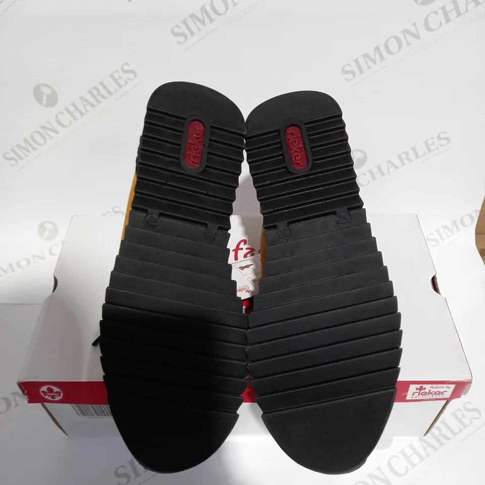 RIEKER ZIP TRAINER SIZE 5