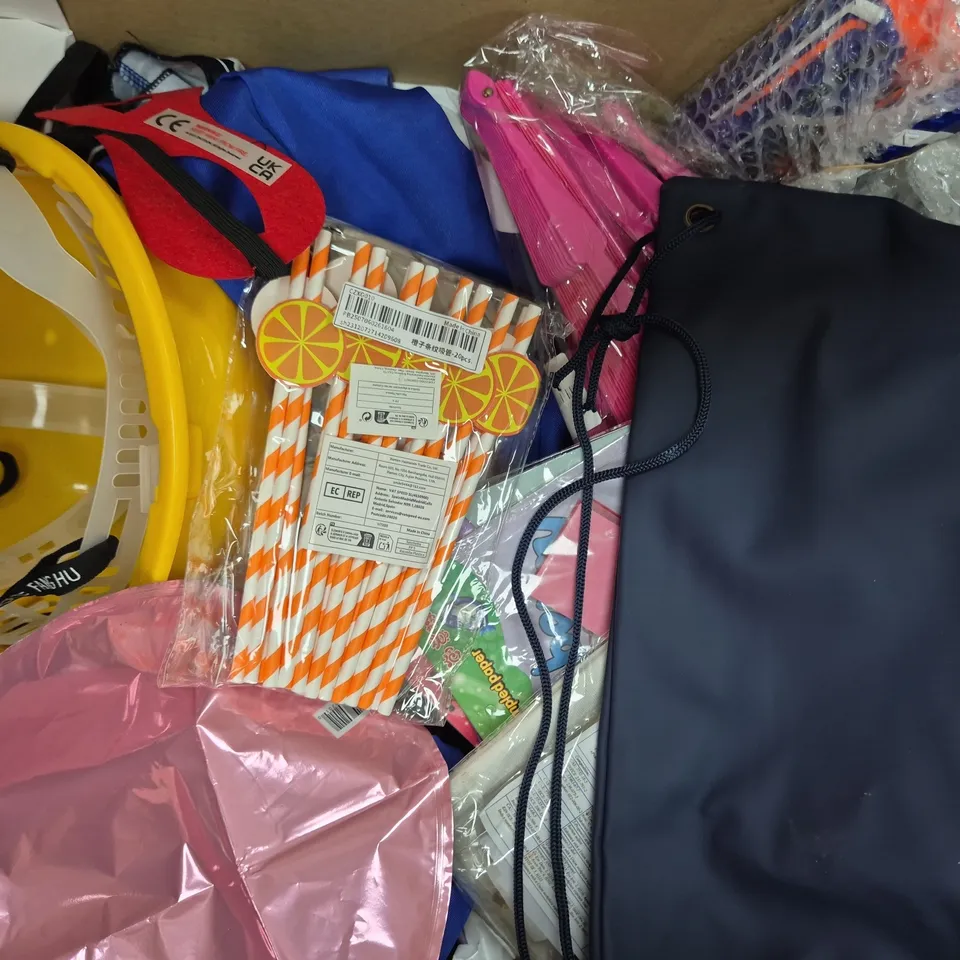 BOX OF APPROXIMATELY 20 ASSORTED TOYS AND GAMES TO INCLUDE NERF GUN, TOY CAR, ETC - COLLECTION ONLY