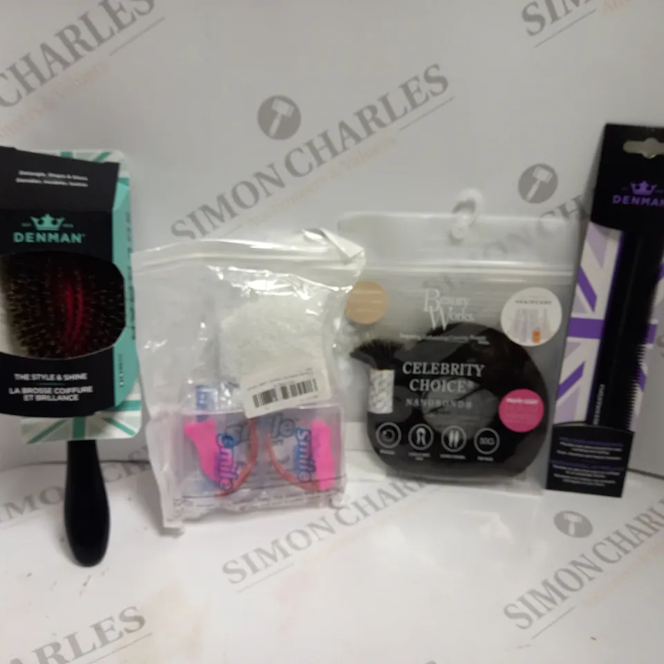 BOX OF APPROX 10 ASSORTED HEALTH AND BEAUTY ITEMS TO INCLUDE - DENMAN COMB - DENMAN THE STYLE OF SHINE HAIR BRUSH - BEAUTY WORKS CELEBRITY CHOICE NANBOND 16INCH RAVEN ECT